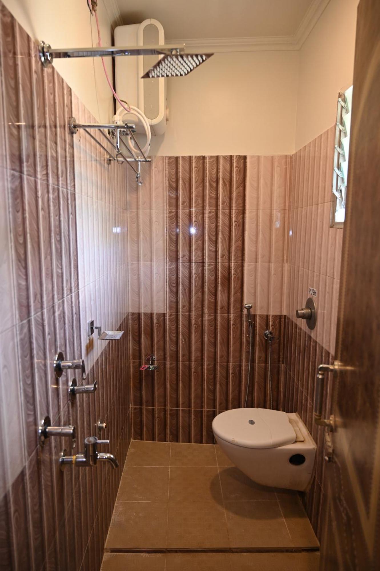 Hotel Gitanjali Māldah Extérieur photo
